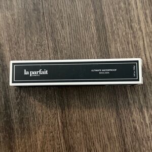 La Parfait Ultimate Waterproof Mascara - Black